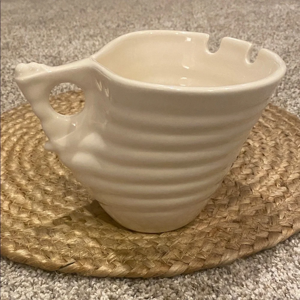 Elan Beehive Udon or Ramen Ceramic Bowl. Off White.